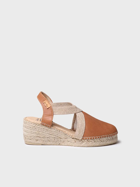 Women's leather espadrille with wedge and elastics designed for wide fit