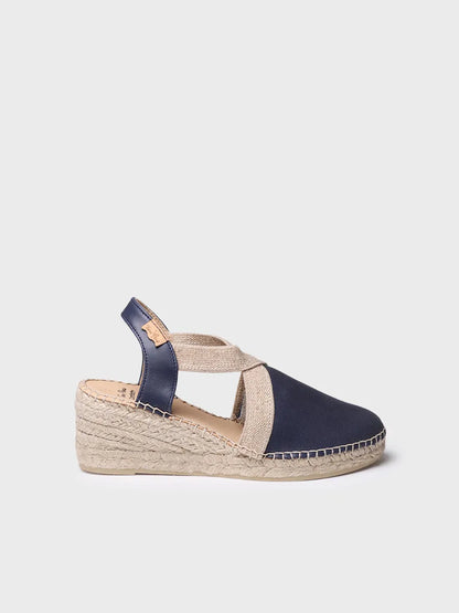 Women's leather espadrille with wedge and elastics designed for wide fit