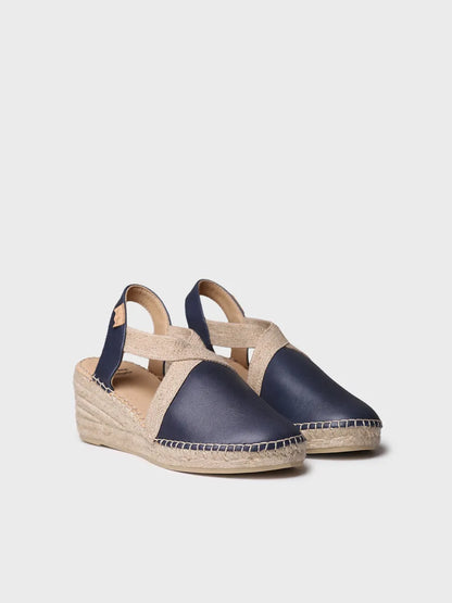 Women's leather espadrille with wedge and elastics designed for wide fit