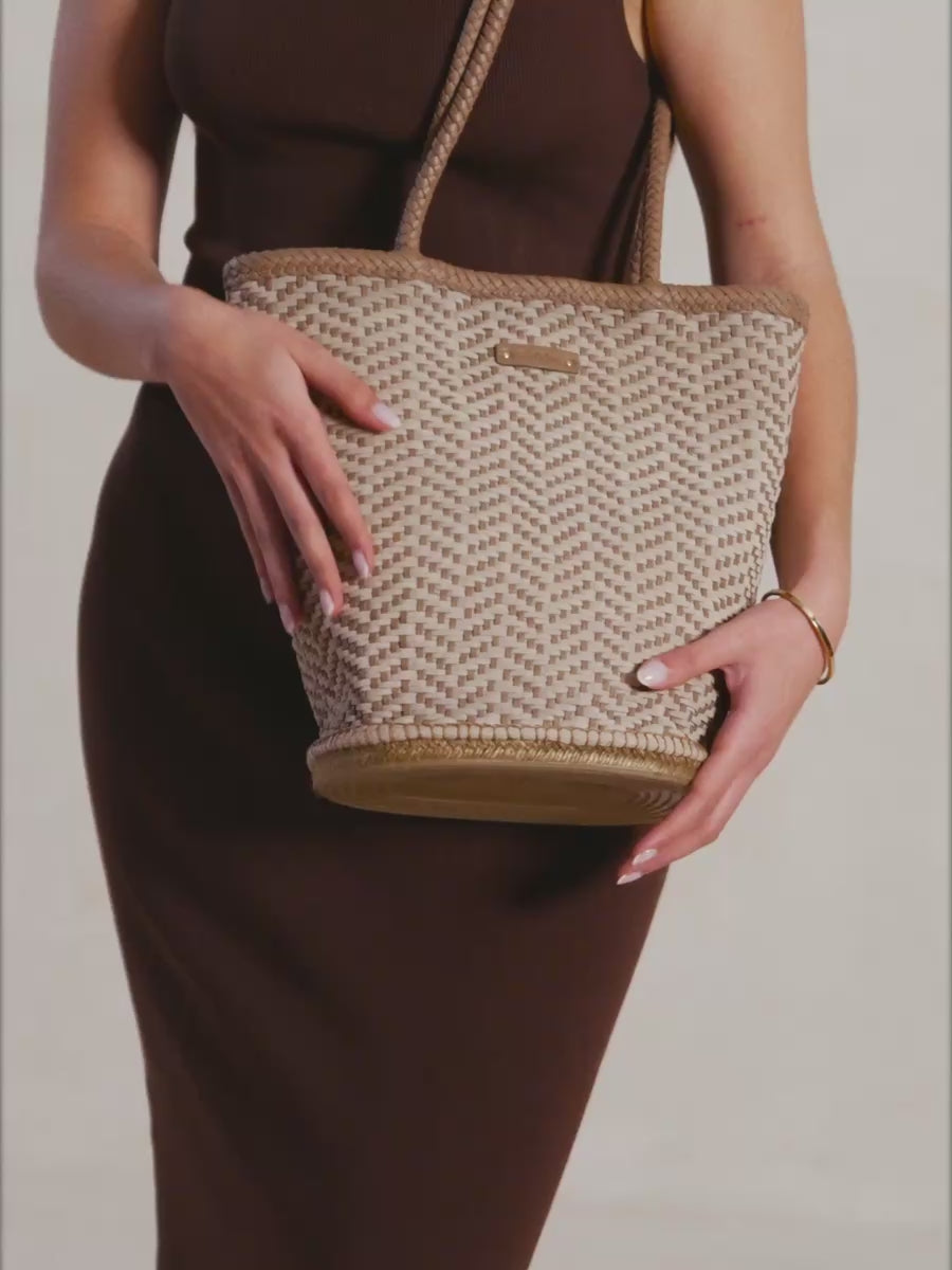 Women's braided leather bag | BEGUR80