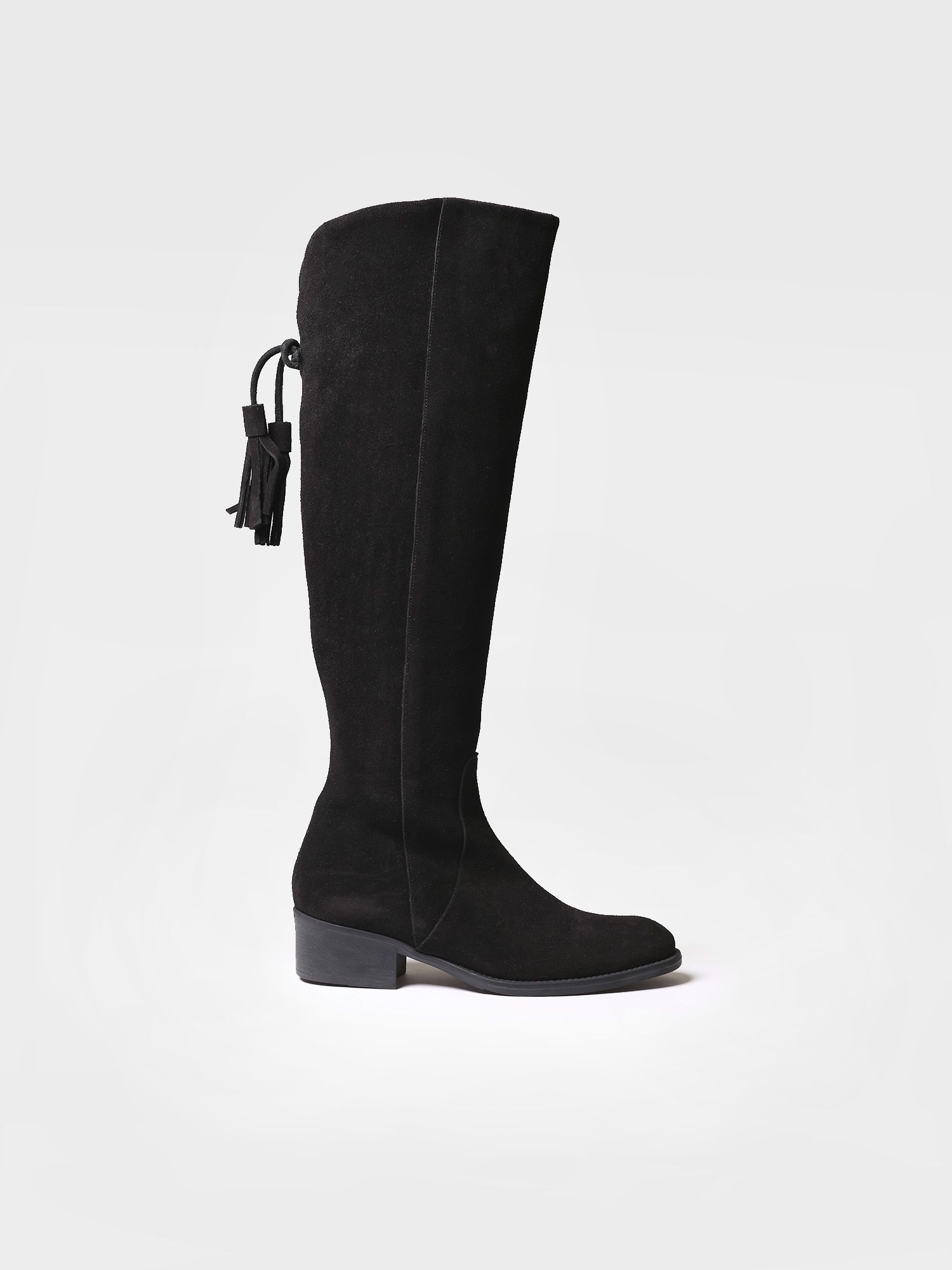 Boot for women made of black suede 