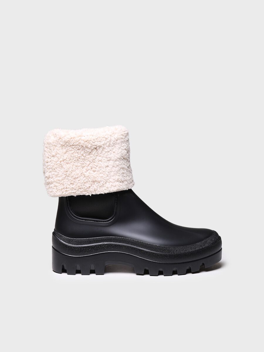 Women's Chelsea-style Waterproof Ankle boot in Black - COLMAR