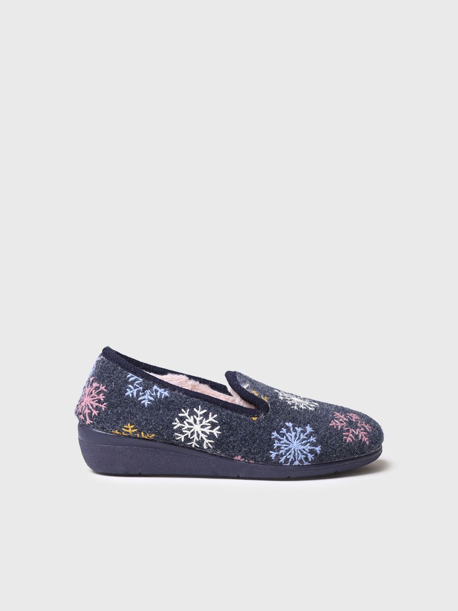 Women's slippers with navy blue embroidered details - CARME-CP