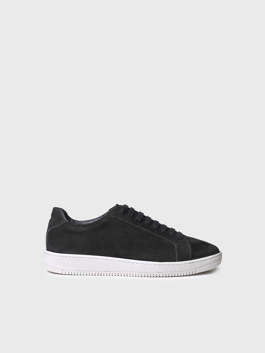 Men's nubuck leather trainer with laces in black - DALMAU