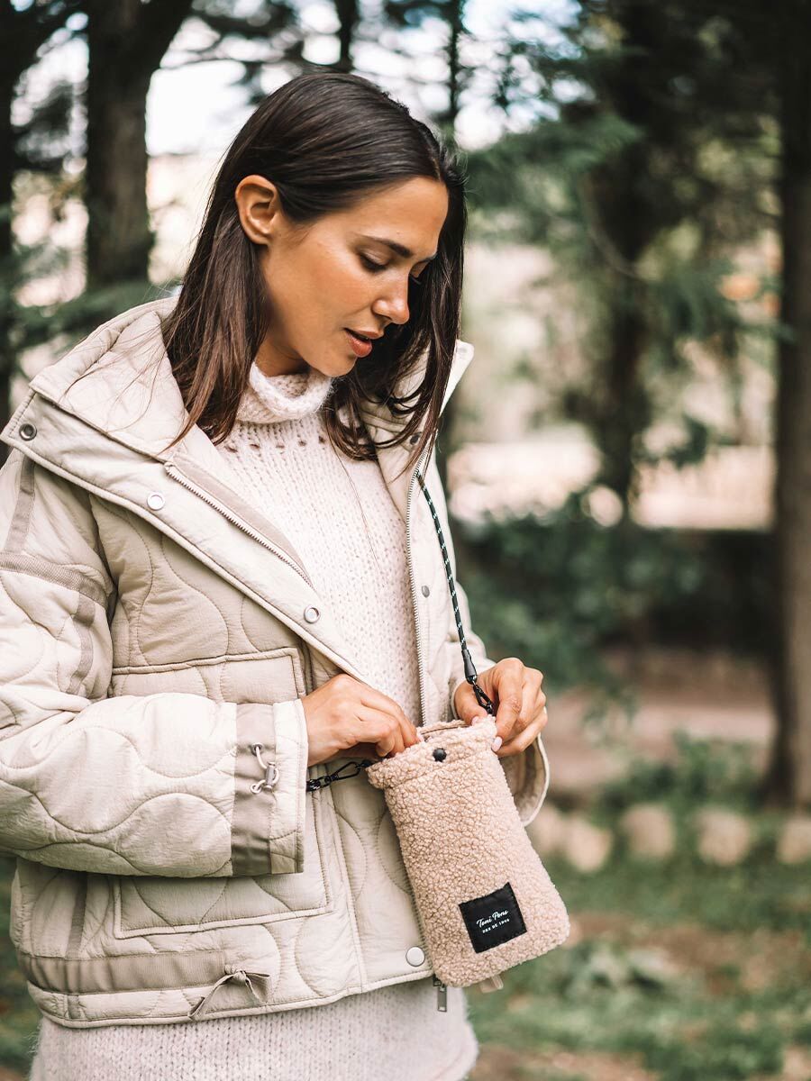 Mobile phone bag in natural colour in sherpa-like material | GABIN